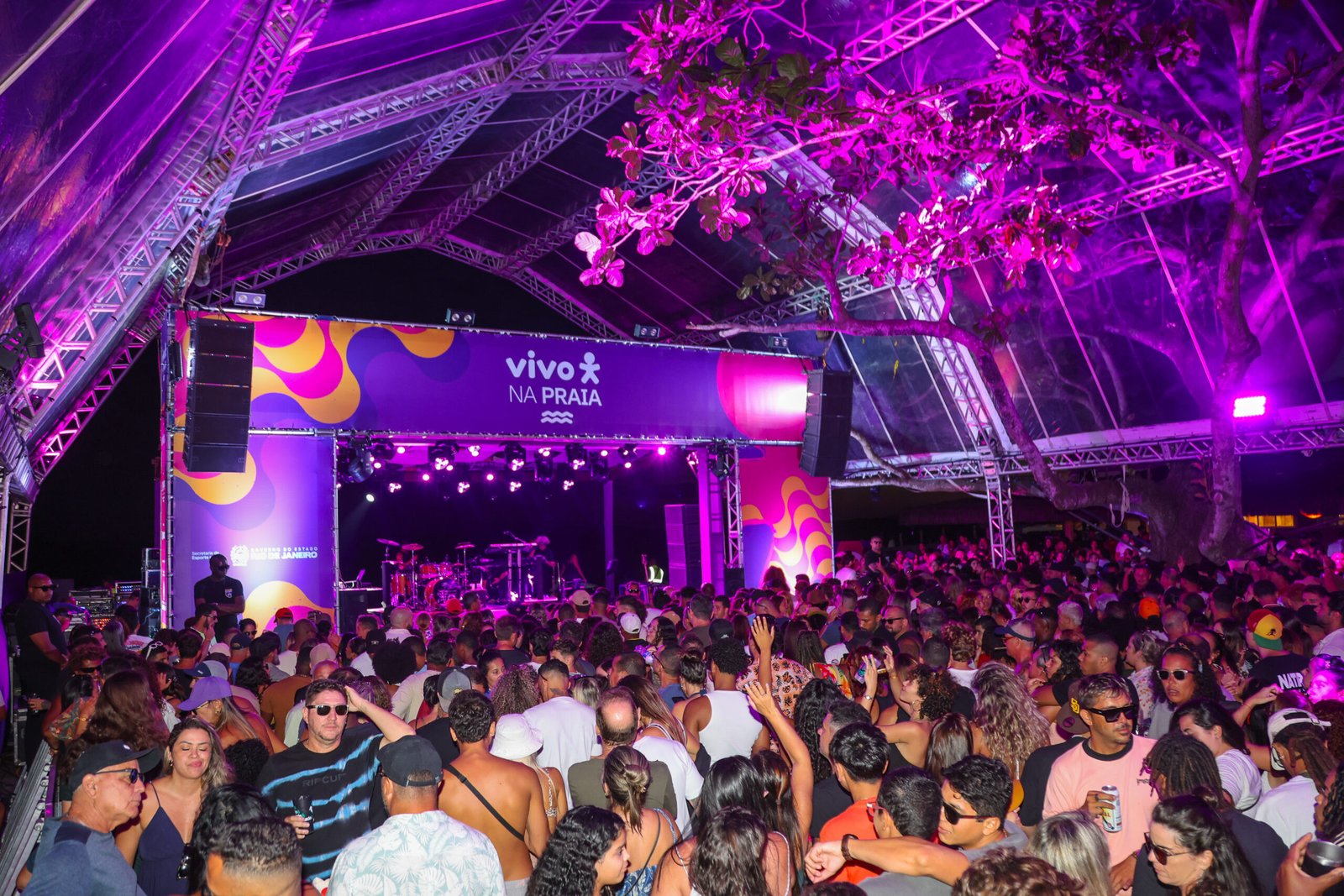 VIVO-NA-PRAIA-BUZIOS -1DI7-01-2026_foto-Ricardo-Nunes_contato-21-96974-7000-0038