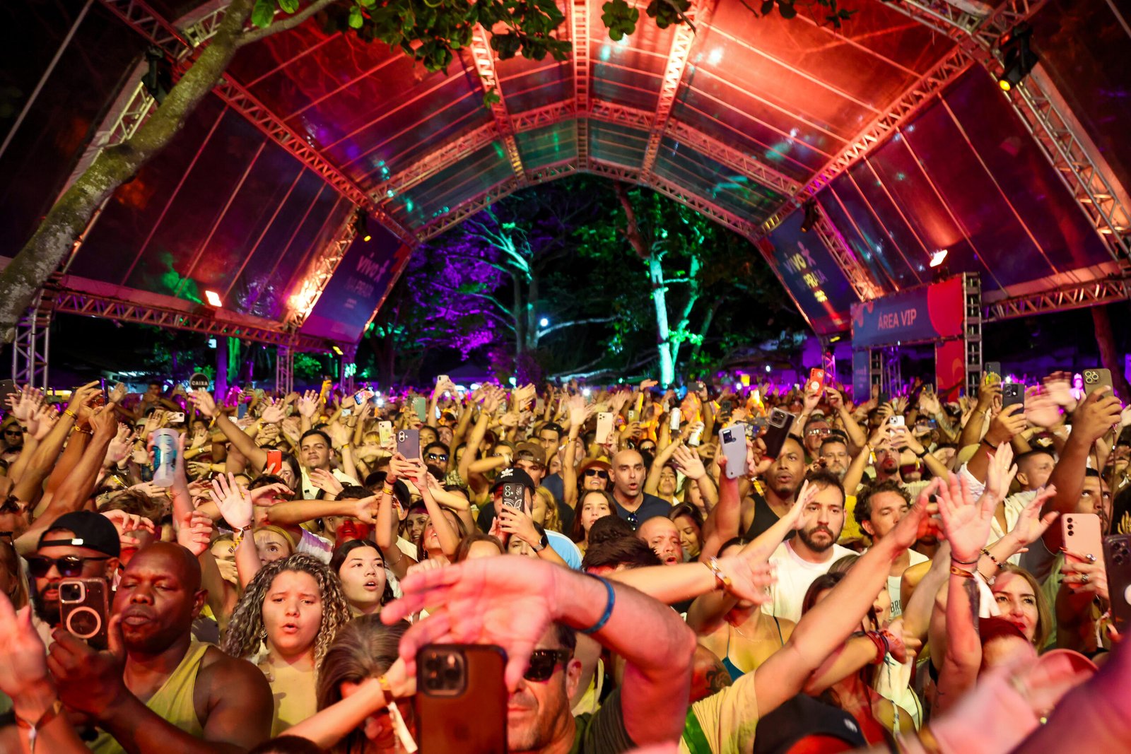 VIVO-NA-PRAIA-BUZIOS -1DI7-01-2026_foto-Ricardo-Nunes_contato-21-96974-7000-0161