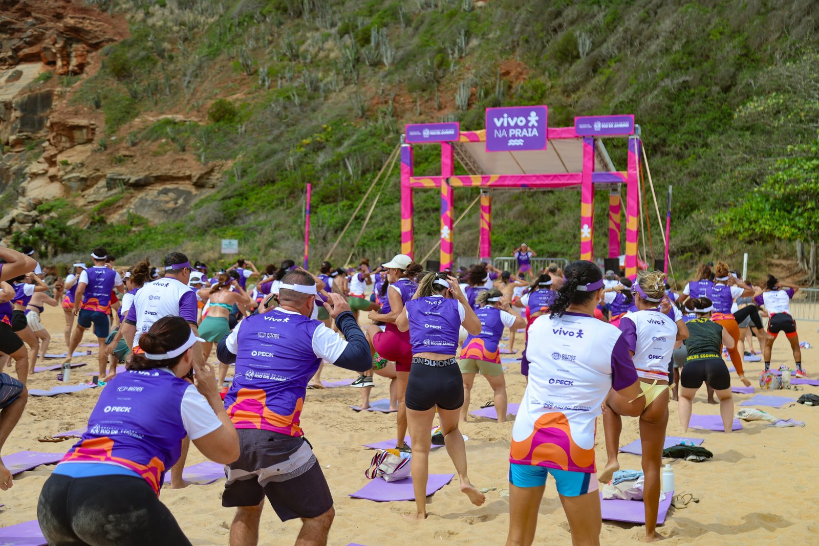 VIVO-NA-PRAIA-BUZIOS -1DI7-01-2026_foto-Ricardo-Nunes_contato-21-96974-7000-7759